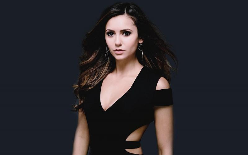 Nina Dobrev