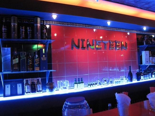 Nineteen bar