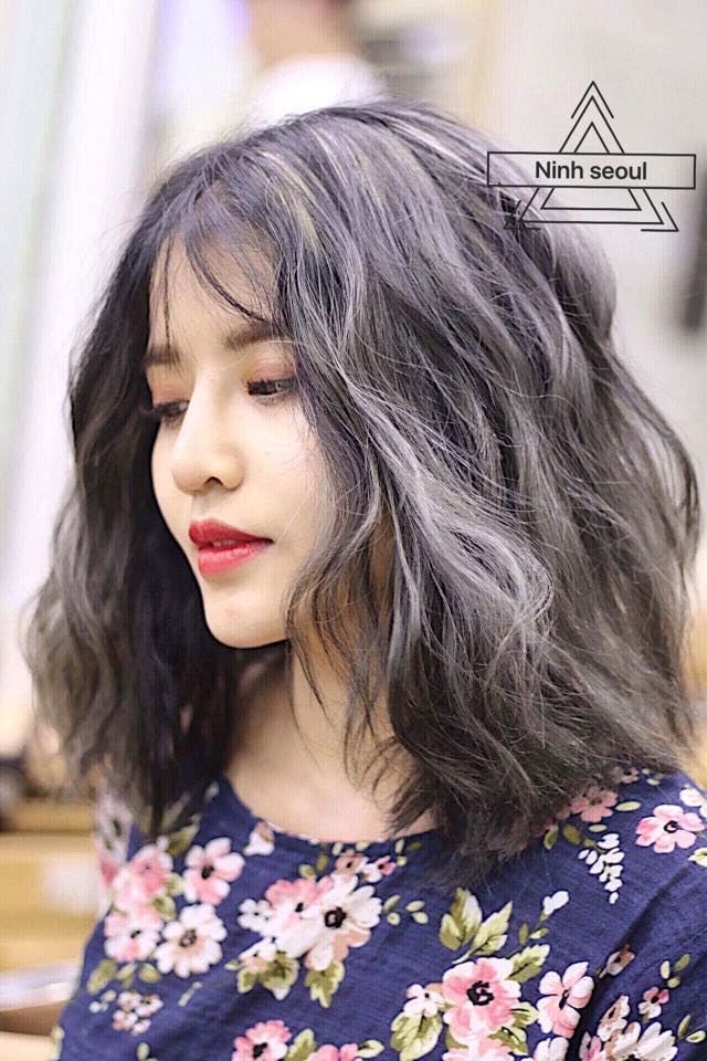 Ninh Seoul HairStylist: Ninh Seoul là mẫu tóc tai tiếng và nổi tiếng với kinh nghiệm lâu năm trong lĩnh vực làm tóc. Nếu bạn muốn tham khảo ý tưởng về kiểu tóc đẹp và độc đáo thì hãy tìm hiểu về Ninh Seoul HairStylist và cùng khám phá những bí quyết tạo kiểu tóc đẹp từ những chuyên gia làm tóc hàng đầu.