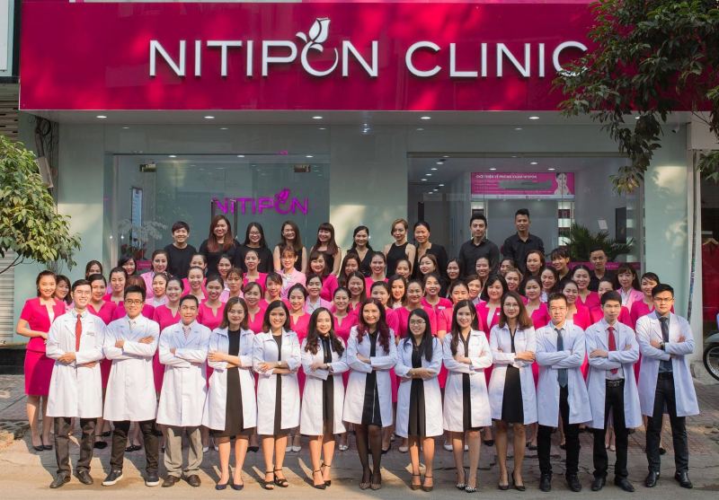 Nitipon Clinic Việt Nam  sử dụng phương pháp trị mụn độc quyền Acnesure.