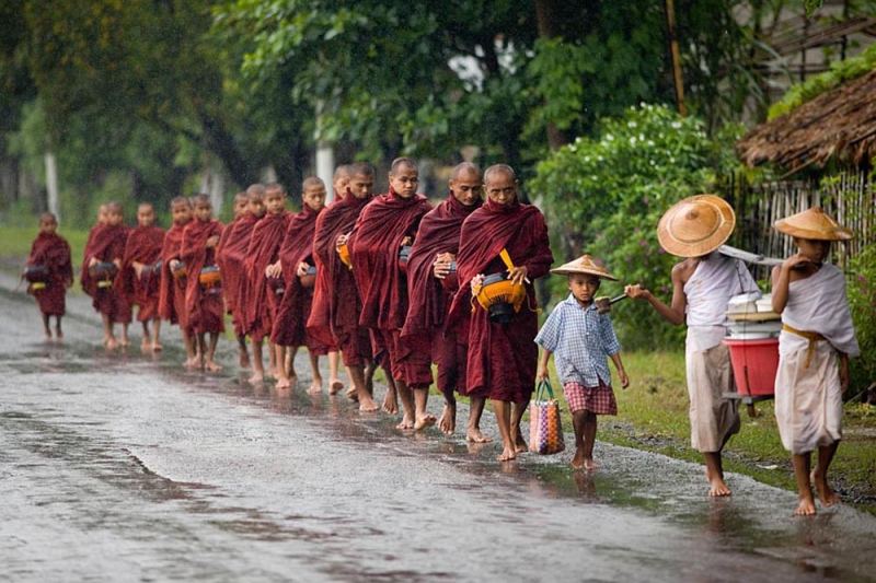 Khí hậu ở Myanmar có 3 mùa.