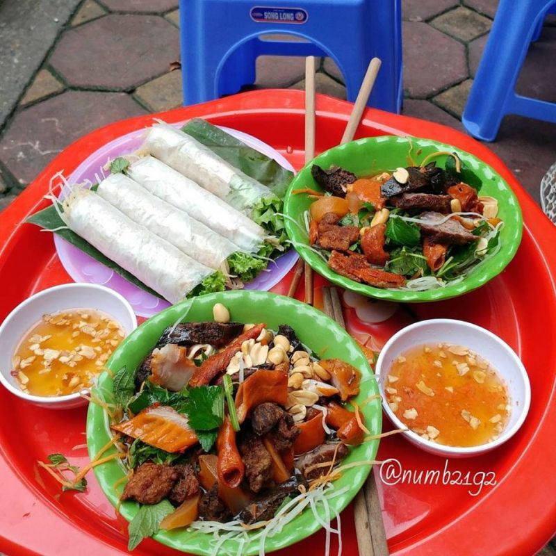 Top 10 địa chỉ thưởng thức nộm bò khô ngon nhất ở Hà Nội