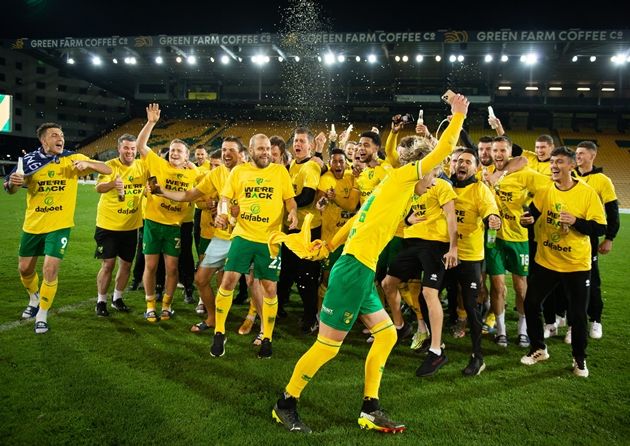 Norwich City vô địch giải đấu