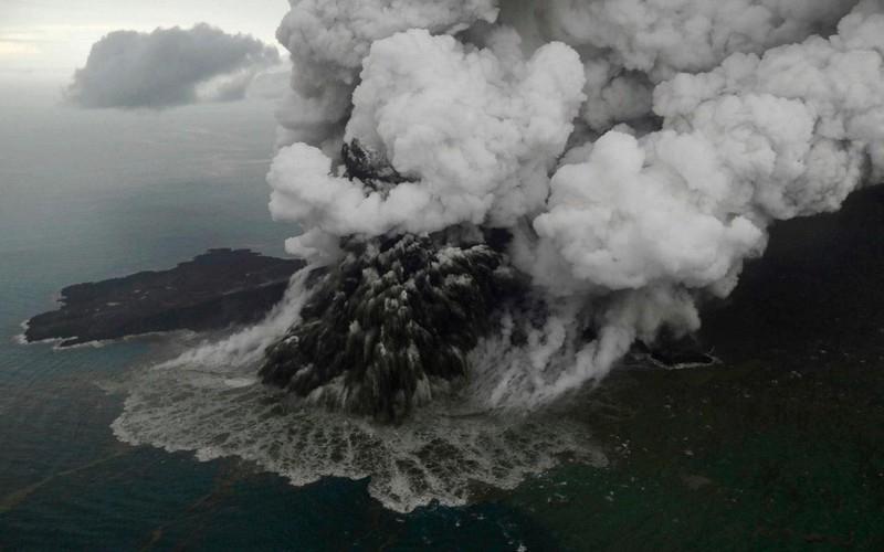 Núi lửa Krakatoa, Indonesia
