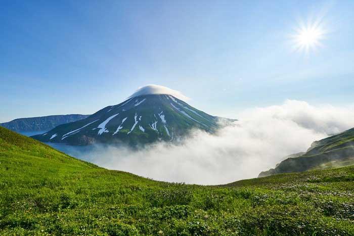 Núi lửa Krenitsyn trên đảo Onekotan