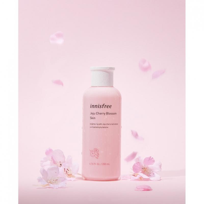 Nước cân bằng dưỡng ẩm sáng da từ hoa anh đào đảo Jeju innisfree Cherry Blossom Skin