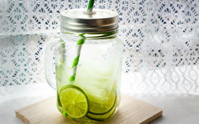 Nước detox nha đam và chanh tây giúp giảm cân hiệu quả