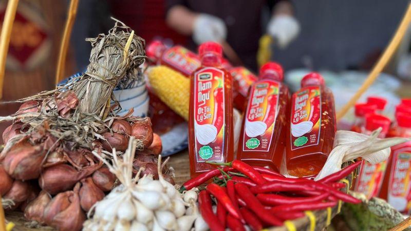 Nước mắm Nam Ngư ớt tỏi Lý Sơn