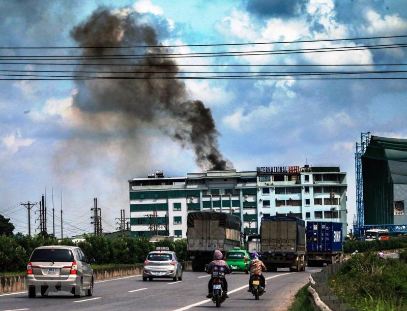 Ô nhiễm không khí do con người: Khí thải công nghiệp