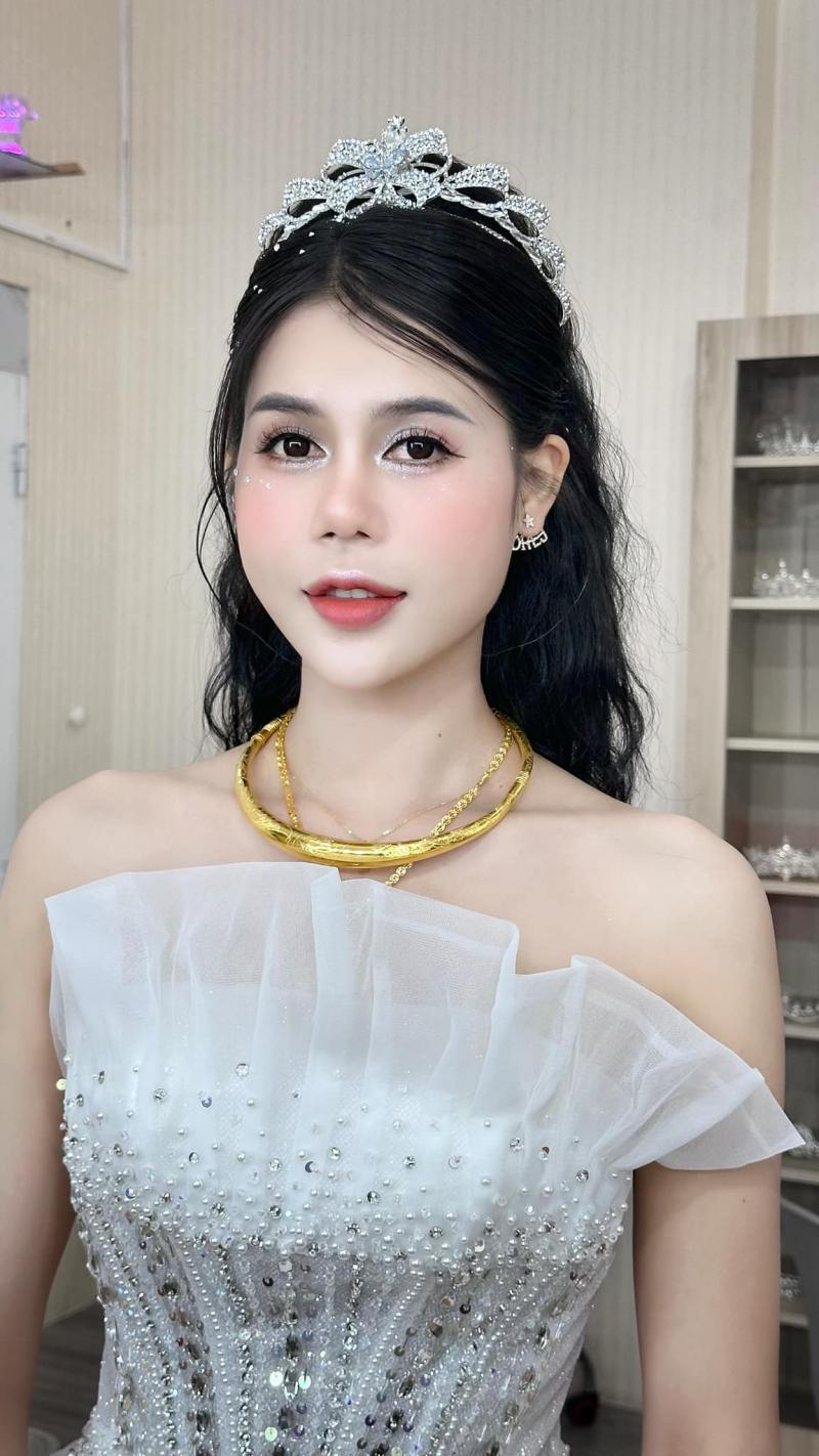 Ốc Hương Makeup