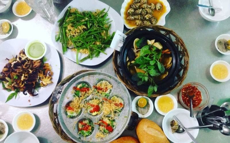 Top 10 quán ăn vặt được yêu thích nhất Q. Tân Phú, TP. Hồ Chí Minh