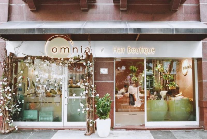 Omnia Hair Boutique The Manor