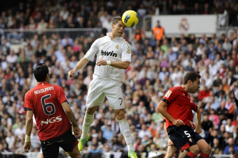 Ronaldo không ít lần trở thành nỗi khiếp sợ của Osasuna