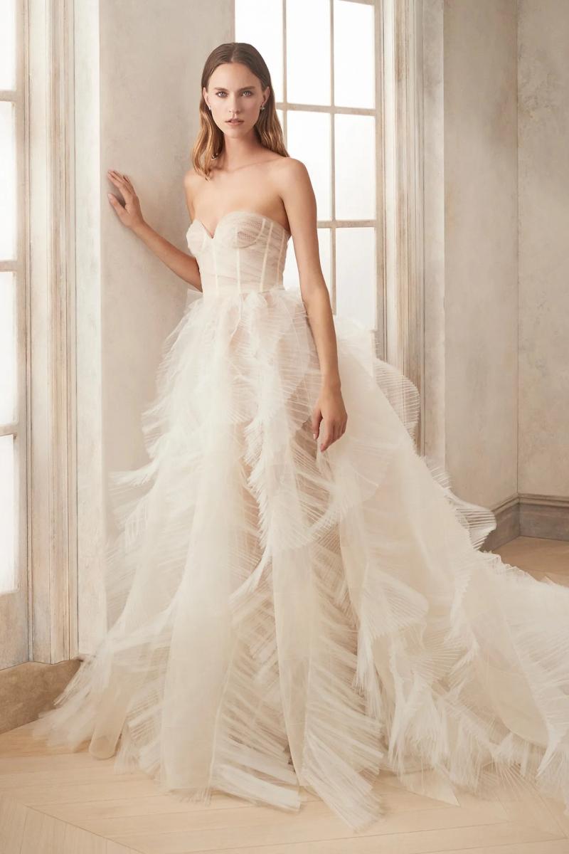 Chi tiết hơn 80 thương hiệu váy cưới bernina hay nhất  trieuson5