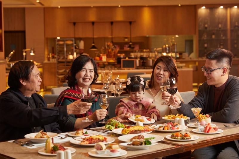 Oven D'or Buffet - Sheraton Hanoi Hotel