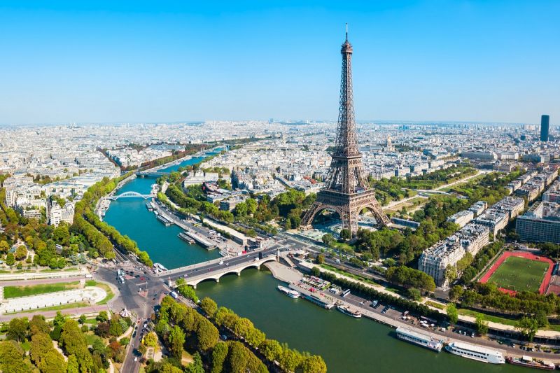 Paris hoa lệ luôn là một điểm đến đáng mơ ước nhất và thích hợp nhất trong kỳ nghỉ trăng mật.