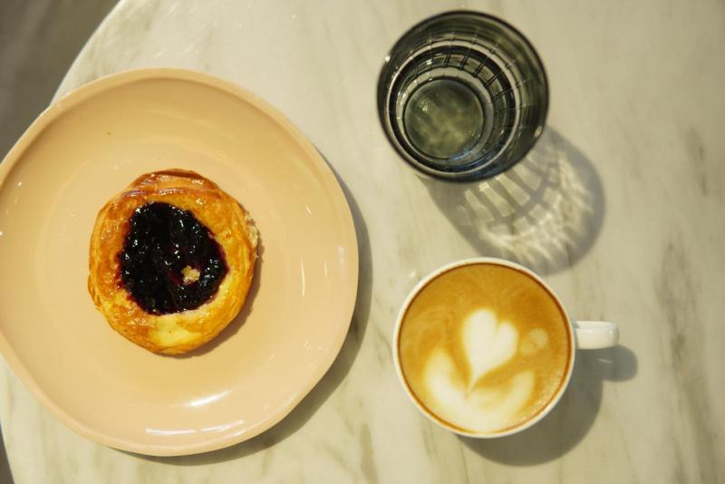 Paris Levain Monarchy Boulangerie & Café