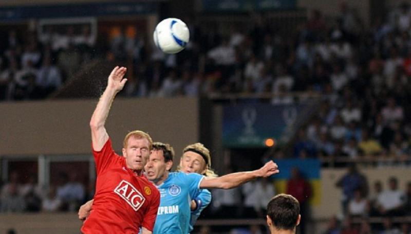 Paul Scholes trong trận gặp Zenit St. Petersburg