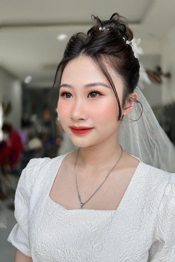 Phạm Nhung Bridal & Make Up Academy