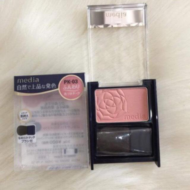 Phấn má hồng Kanebo Media Bright Up Cheek