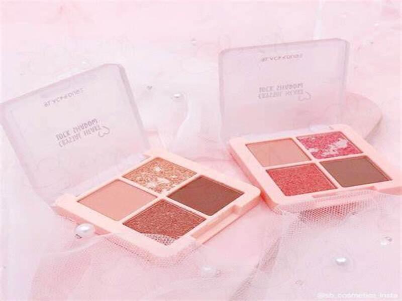 Phấn mắt 4 Ô Black Rouge Crystal Heart Lock Shadow 2