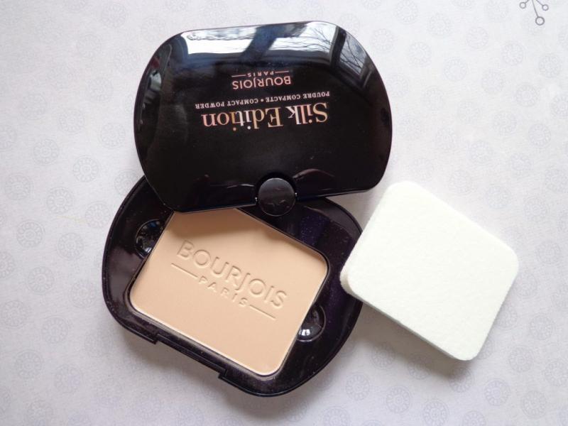 Phấn phủ Bourjois Silk Edition Poudre Compacte