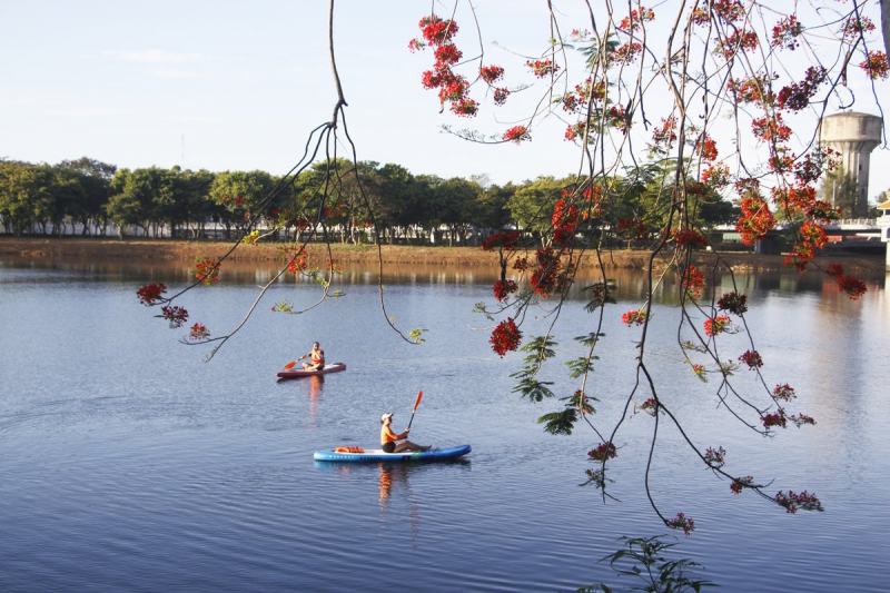 Phân tích vẻ đẹp sông Hương trong 