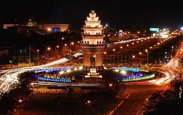 Phnom Penh - Campuchia về đêm