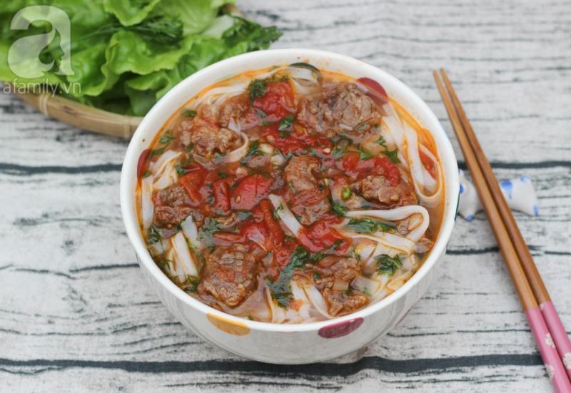 Phở bò sốt vang