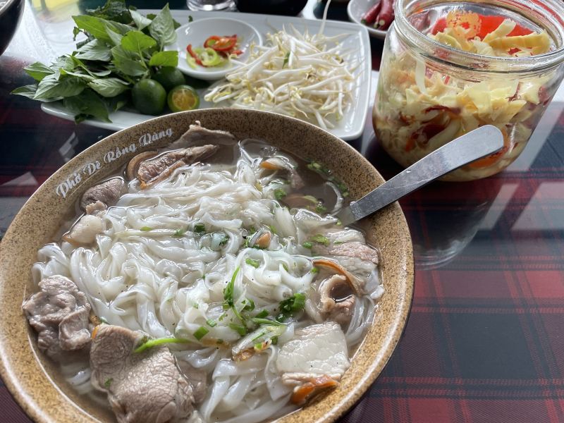 Phở Dê Rồng Vàng