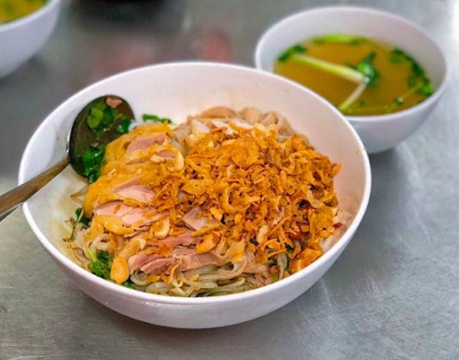 Phở gà Đan