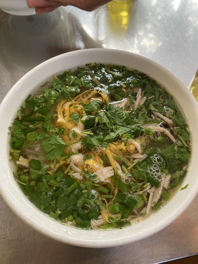 Phở gà - Bún thang Nga Tám