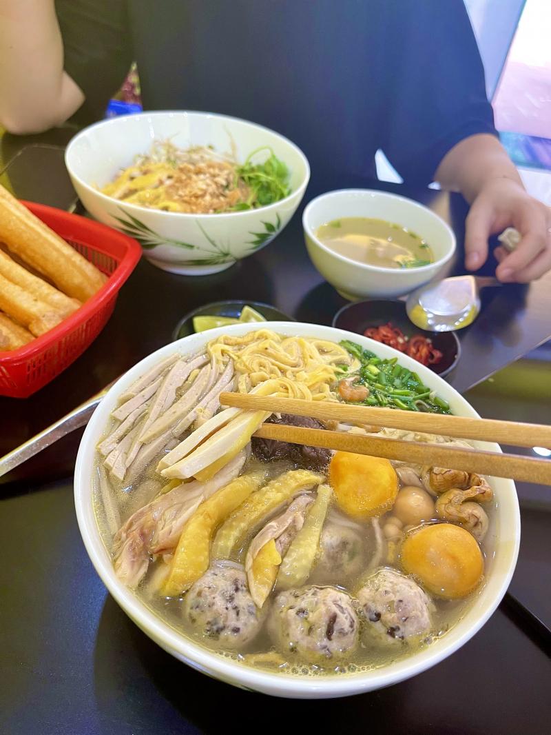 Phở Gà Đan