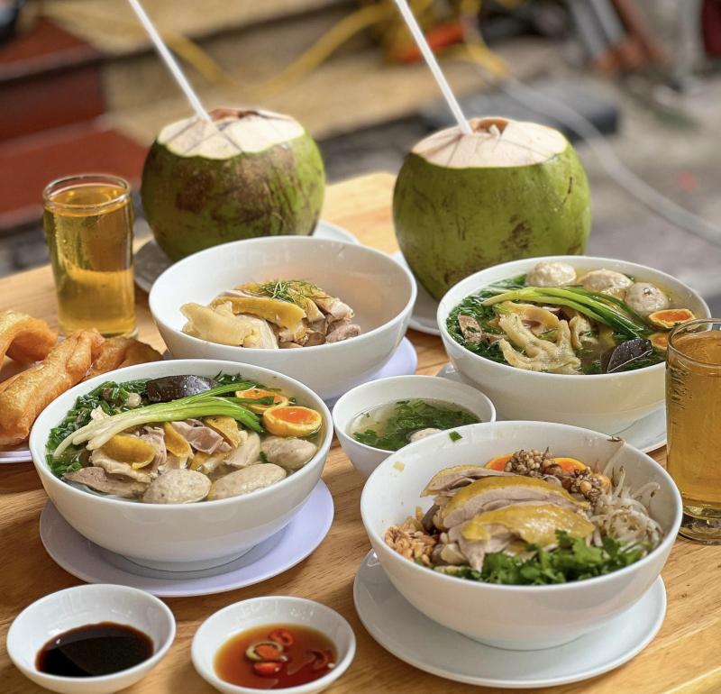 Phở Gà Huyền Hương