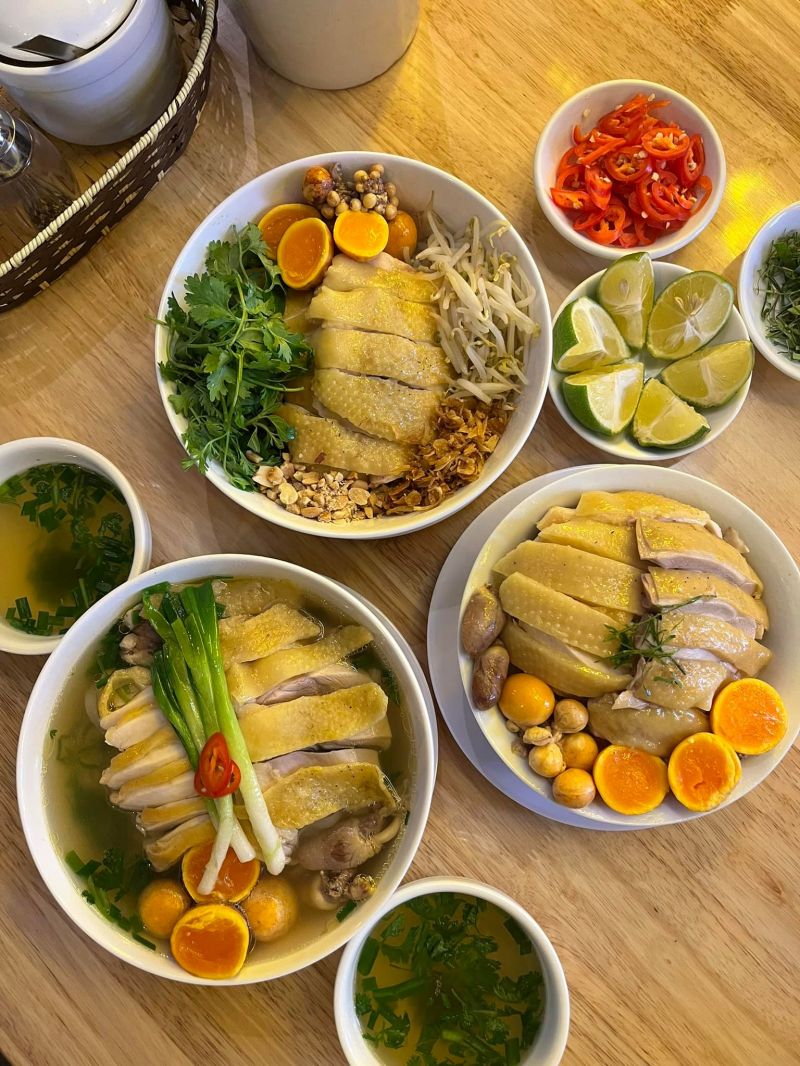 Phở Gà Huyền Hương