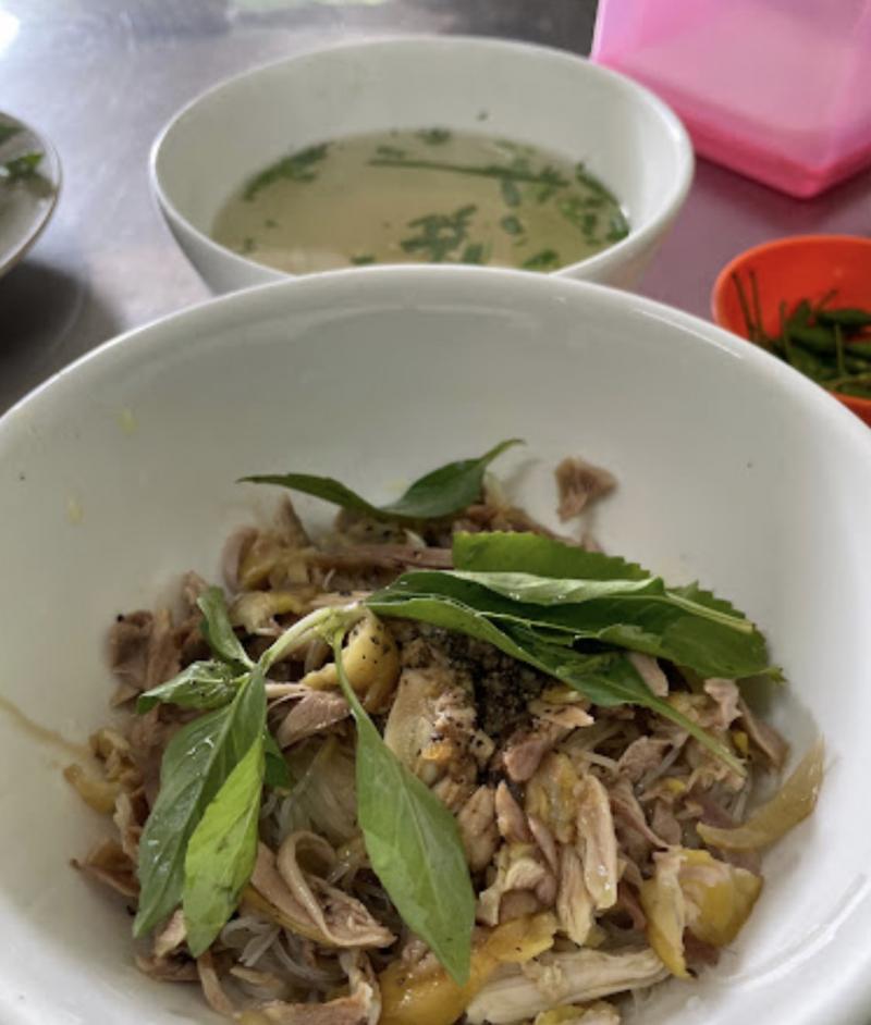 Phở gà Ngọc Linh