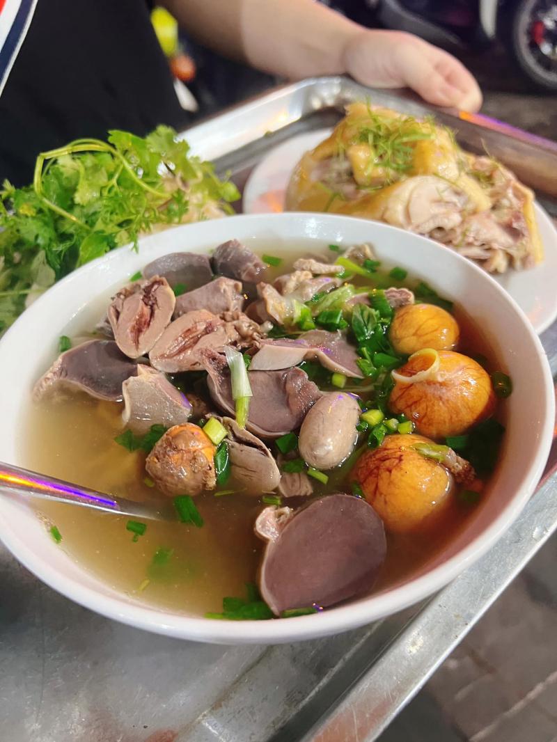 Phở Gà Nguyệt