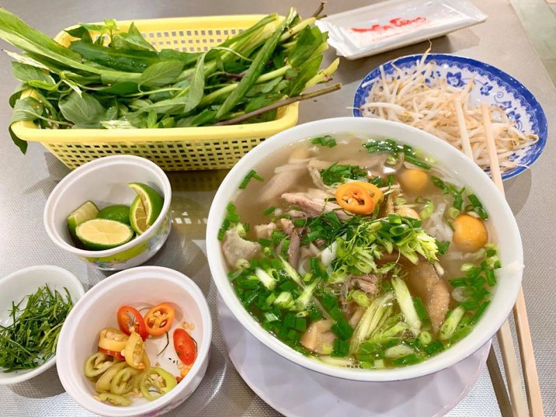 Phở Gà Thìn Béo