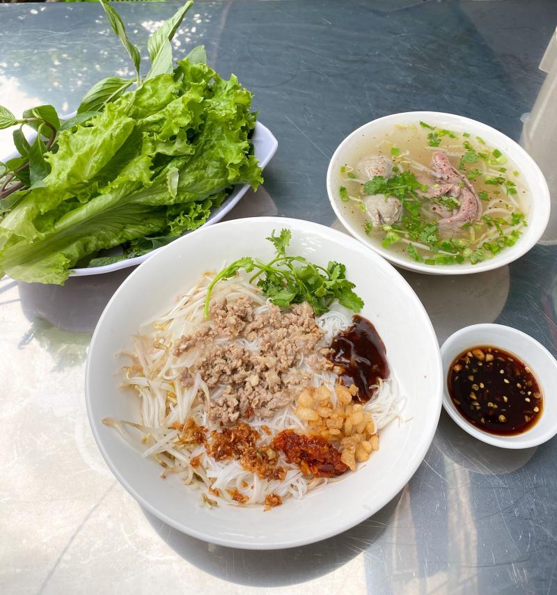 Phở Khô Gia Lai - Thùy Linh