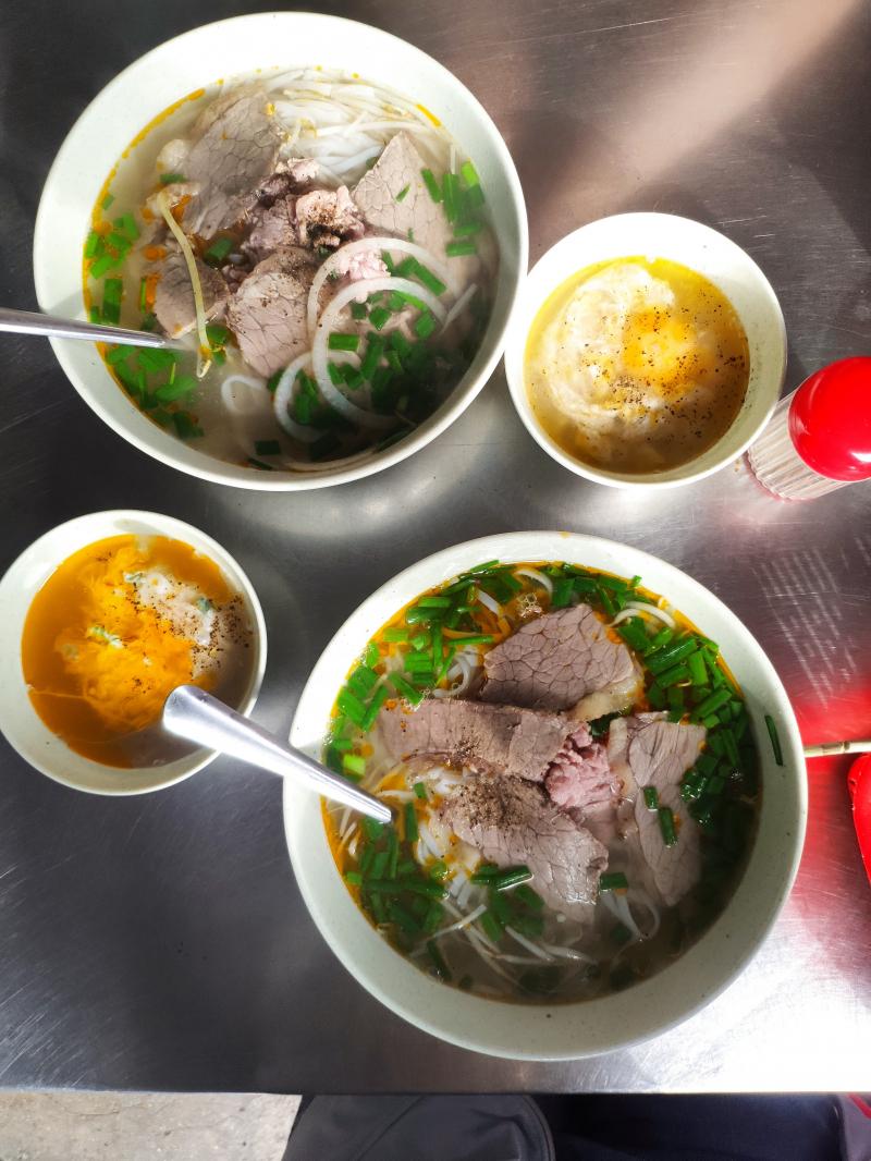 Phở lẩu bò Chợ Lớn