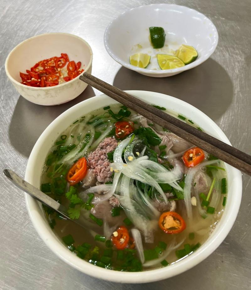 Phở Tư lùn