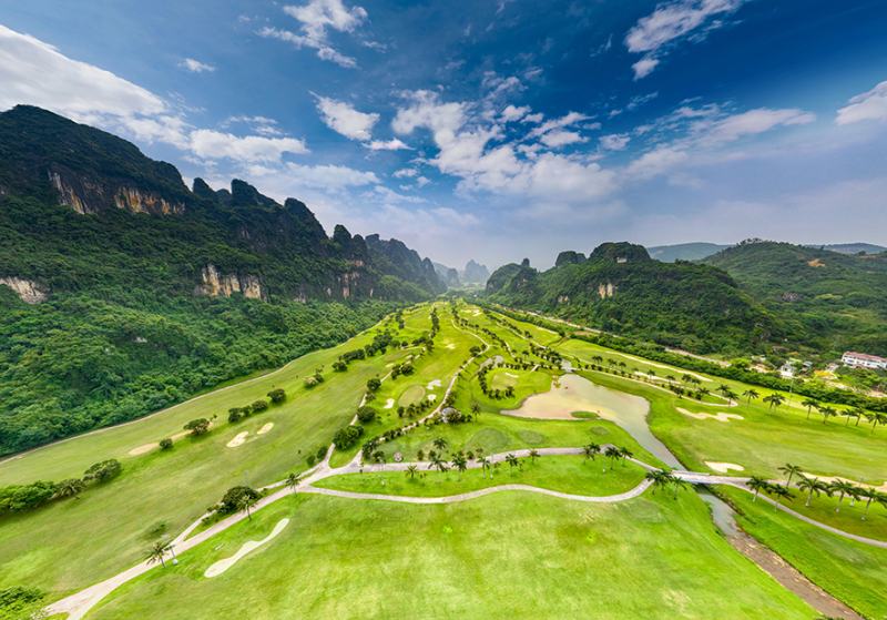 Phoenix Golf and Resorts (Hòa Bình)