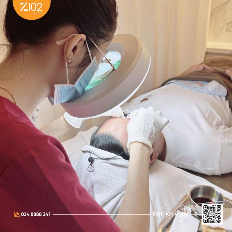 Phòng Khám Z102 by Pensilia