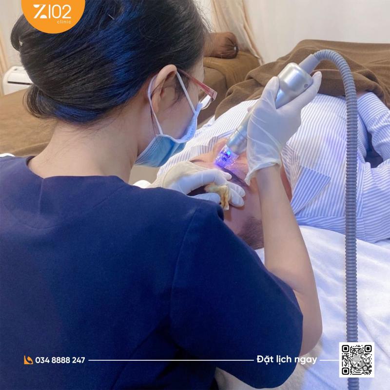 Phòng Khám Z102 by Pensilia