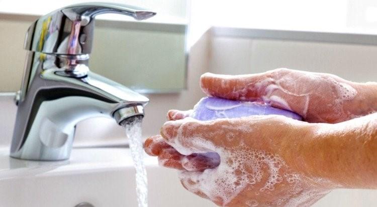 Rửa tay thường xuyên với xà phòng giúp giảm nguy cơ nhiễm Adenovirus