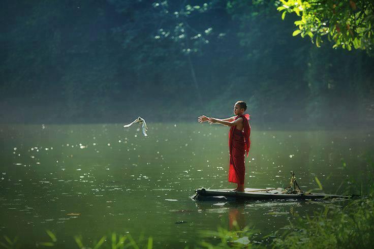 Làm những việc thiện