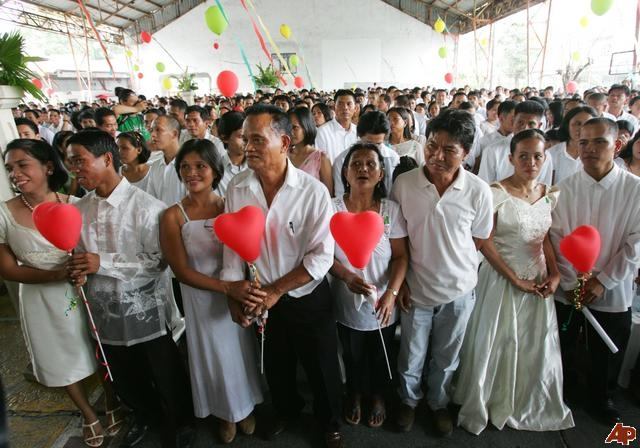 Ngày Valentine đã trở thành thời điểm hoàn hảo để các cặp đôi tổ chức lễ cưới