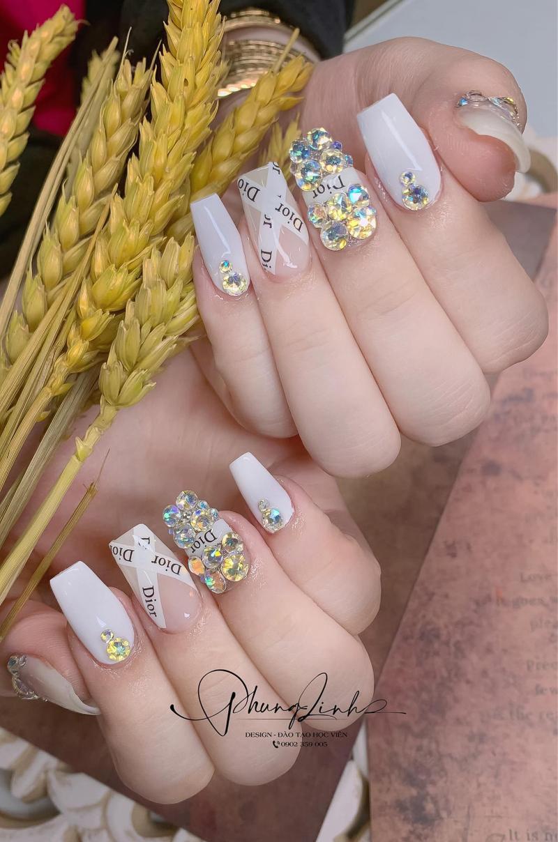 Phùng Linh Nail & Mi