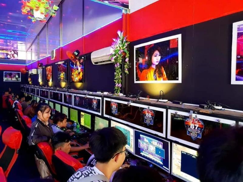 Không gian bên trong Phượng Hoàng Gaming