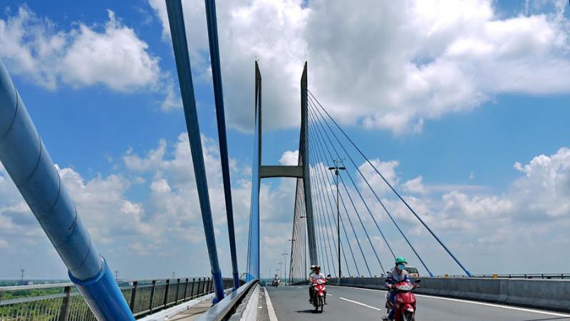 Cầu Mỹ Thuận - cây cầu bạn sẽ đi qua nếu đi từ hướng TP. Hồ Chí Minh về Châu Đốc